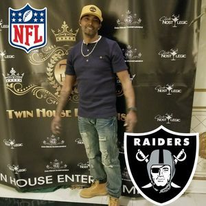 Meet your Posher, Dee